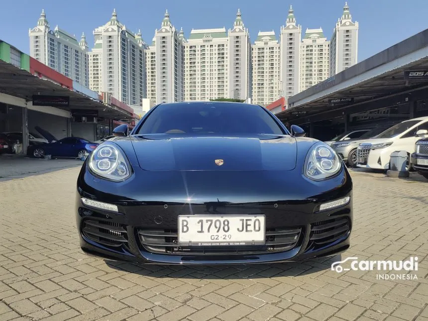 2014 Porsche Panamera Panamera S Hatchback