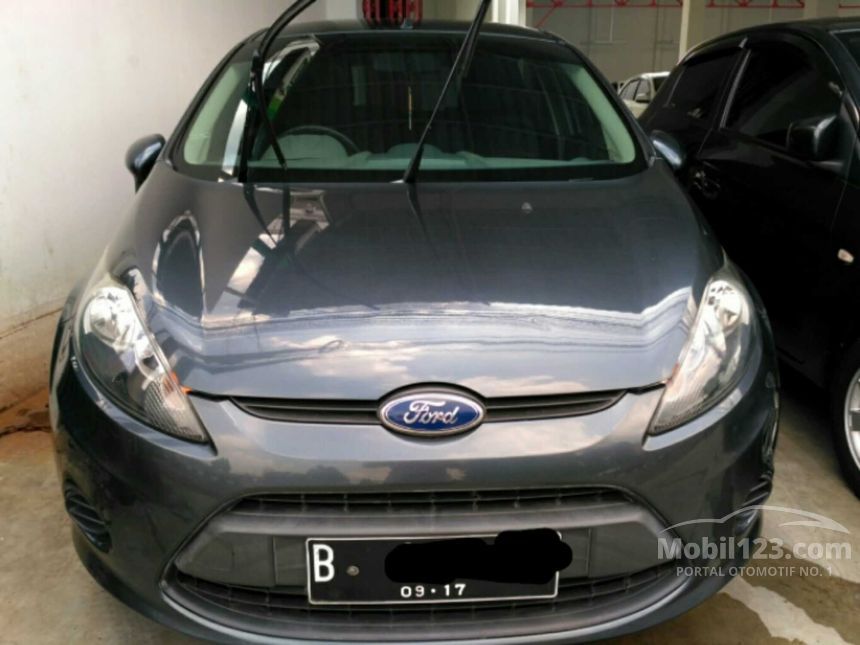 Jual Mobil  Ford  Fiesta  2012 Trend 1 4 di Jawa  Barat  