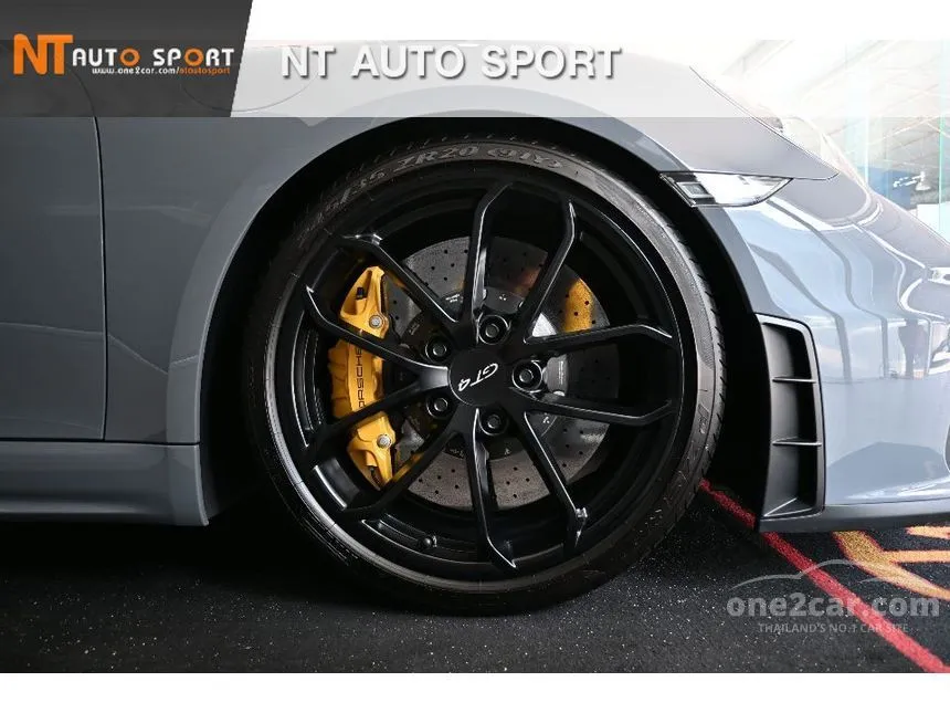 2023 Porsche 718 Cayman GT4 Coupe