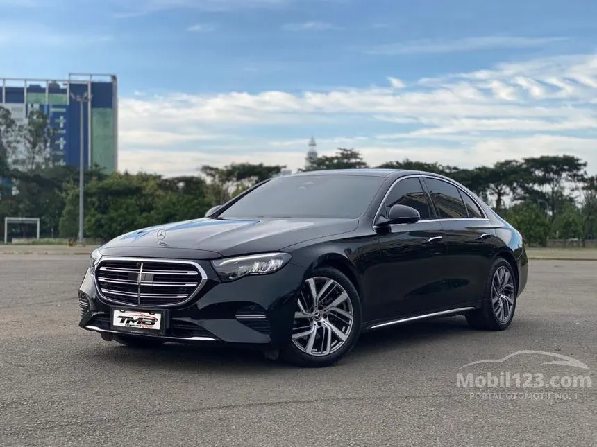 2022 Mercedes-Benz C300 AMG Line Sedan