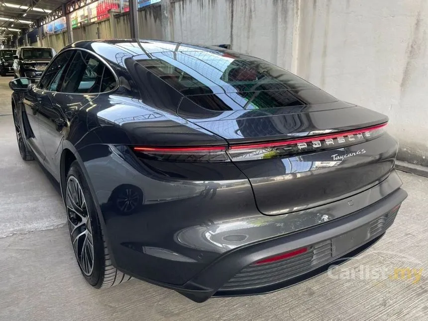 2020 Porsche Taycan 4S Sedan