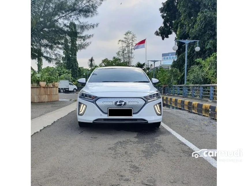 2021 Hyundai IONIQ Signature Coupe