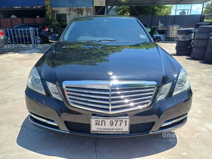 2012 Mercedes-Benz E200 CGI BlueEFFICIENCY Sedan