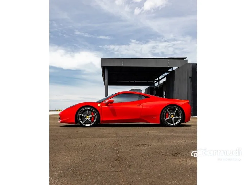2011 Ferrari 458 Italia Coupe
