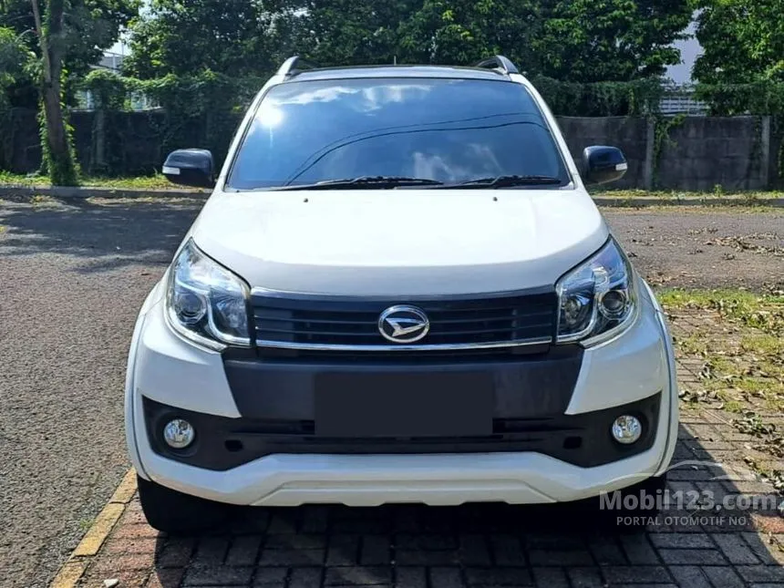 Jual Mobil Daihatsu Terios 2017 CUSTOM 1.5 di Jawa Barat Automatic SUV Putih Rp 163.000.000