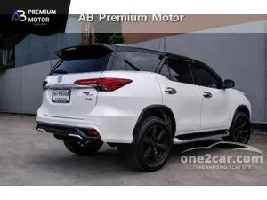 2017 Toyota FORTUNER 2.8 TRD Sportivo (Blacktop) SUV