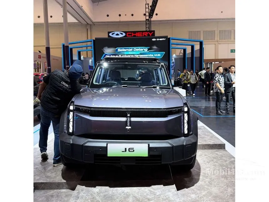 2025 Chery Omoda J6 EV IWD SUV