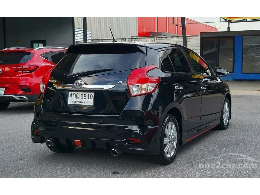 2015 Toyota YARIS G Hatchback