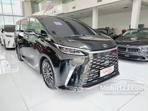 2023 Lexus LM 350h 2.5 4 Seater MPV