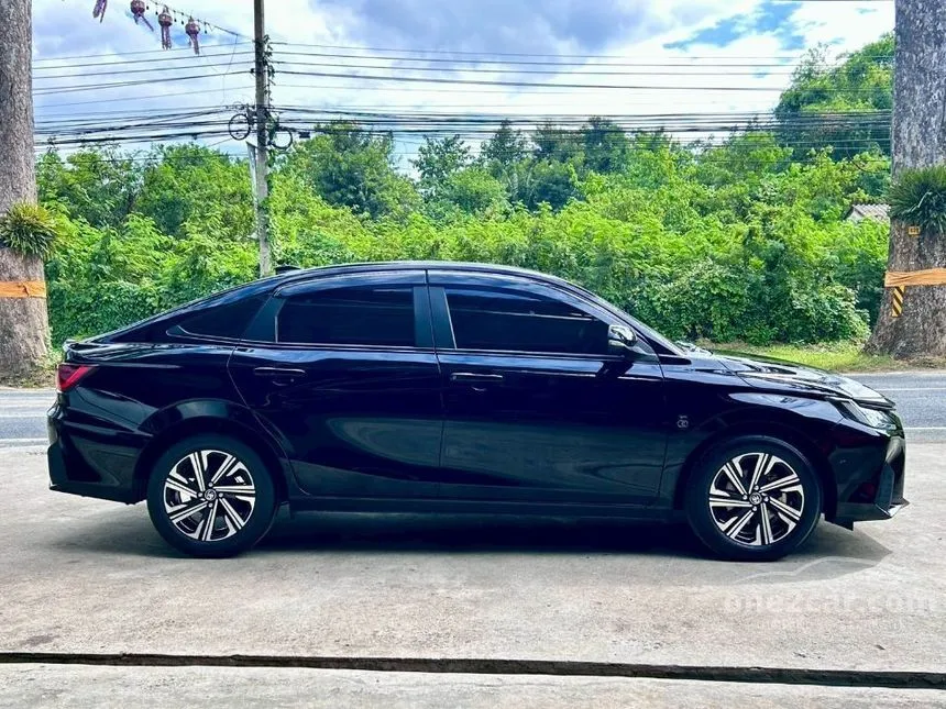 2023 Toyota Yaris Ativ Smart Sedan