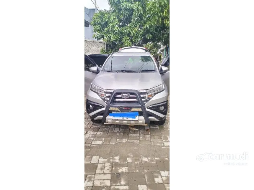 Jual Mobil Daihatsu Terios 2018 R 1.5 di Banten Manual SUV Silver Rp 165.000.000
