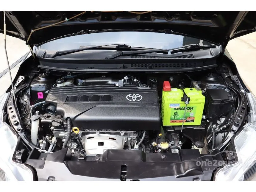 2017 Toyota YARIS J Hatchback