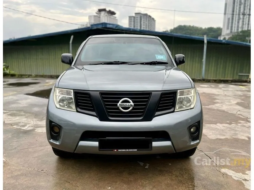 2015 Nissan Navara LE Dual Cab Pickup Truck