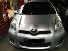 Toyota Yaris 1.5 E Hatchback Tahin 2012 Warna Silver Istimewa Siap Pakai No PR Siap Untuk Keluar Kota