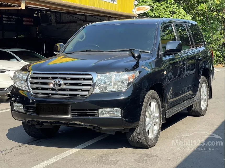 2010 Toyota Land Cruiser 200 Full spec SUV