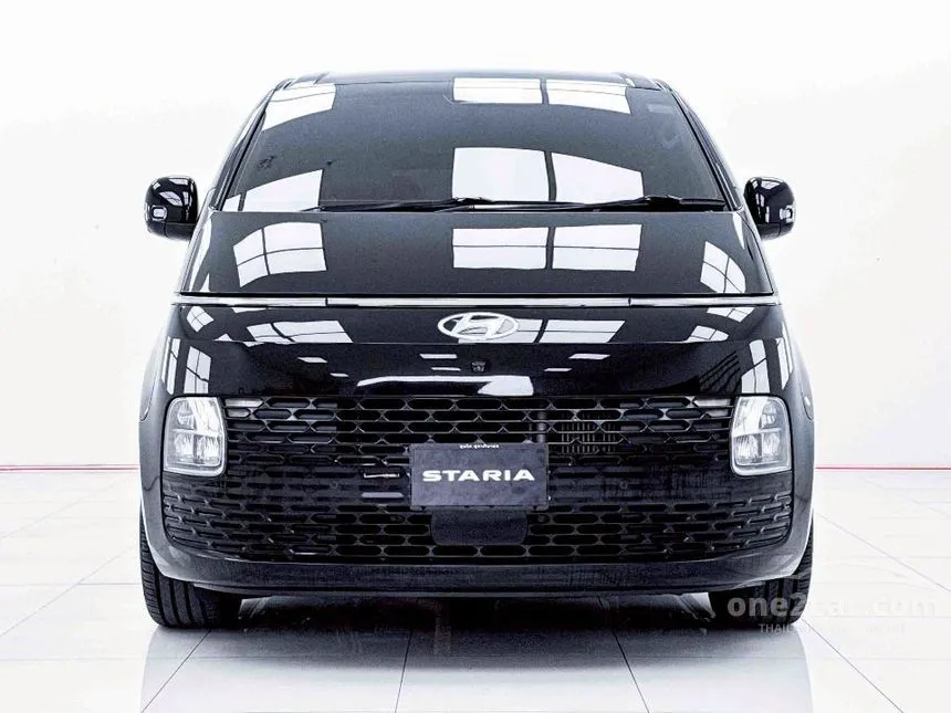 2023 Hyundai Staria SEL Van