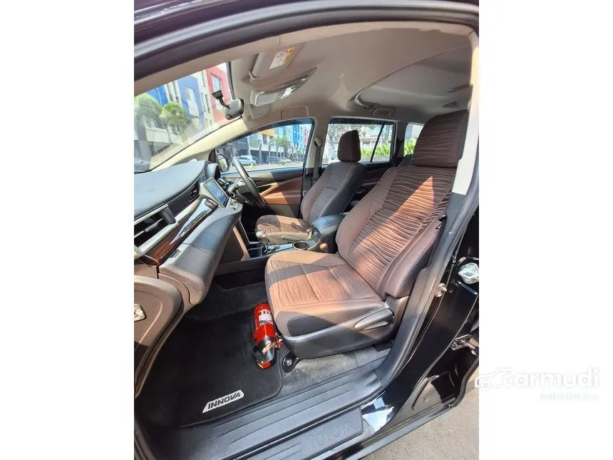 2022 Toyota Kijang Innova V MPV