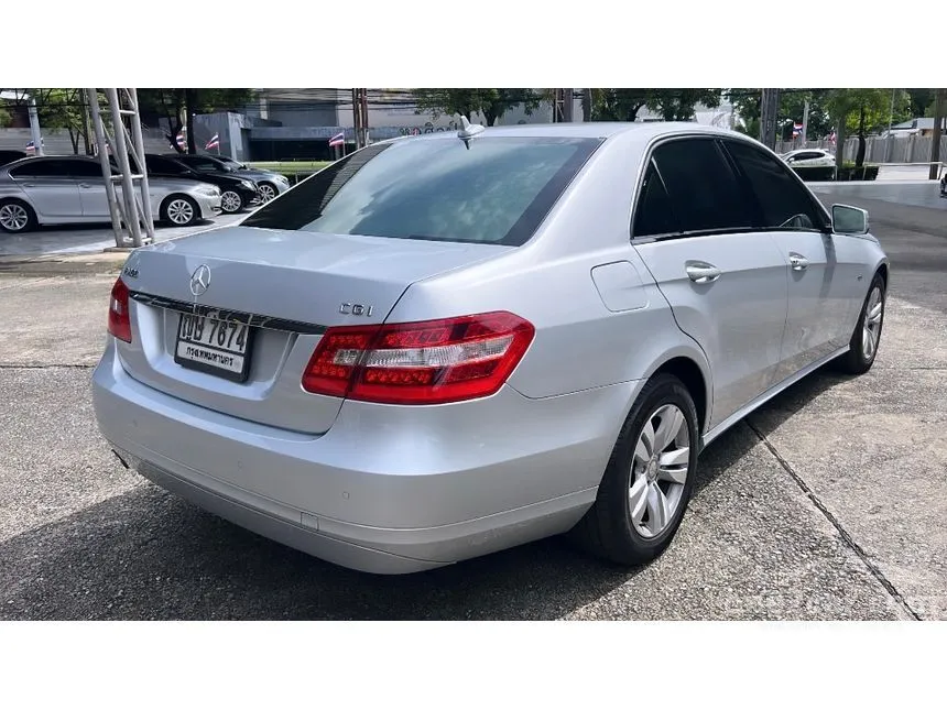 2011 Mercedes-Benz E200 CGI BlueEFFICIENCY Sedan