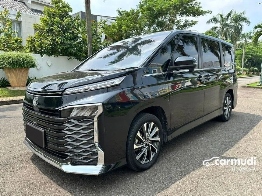 2022 Toyota Voxy Van Wagon