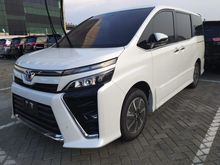 2018 NEW Toyota Voxy 2.0 MATIC Kredit Diskon Besar DP 90 JTan