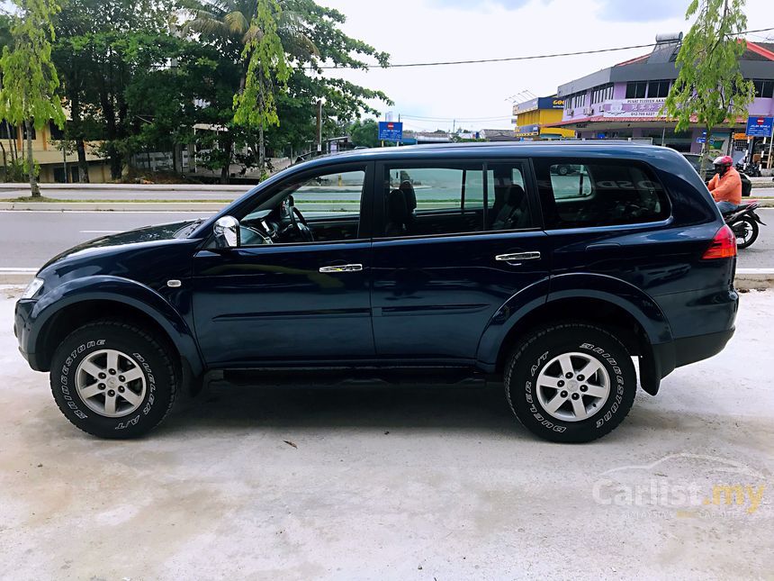 Mitsubishi pajero sport 2010