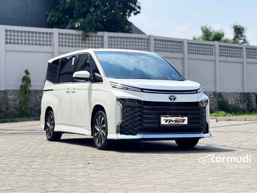 2022 Toyota Voxy MPV
