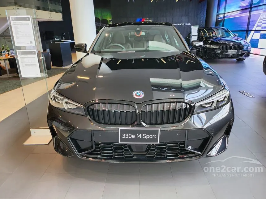 2026 BMW 330e M Sport Sedan