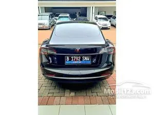 2020 Tesla Model 3 Standard Range Sedan
