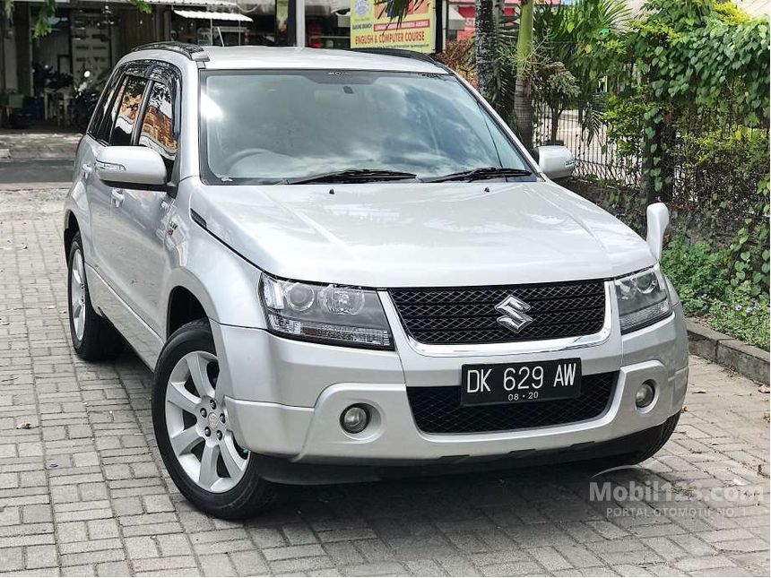 Jual Mobil  Suzuki  Grand  Vitara  2011 2 4 2 4 di Bali  Manual 