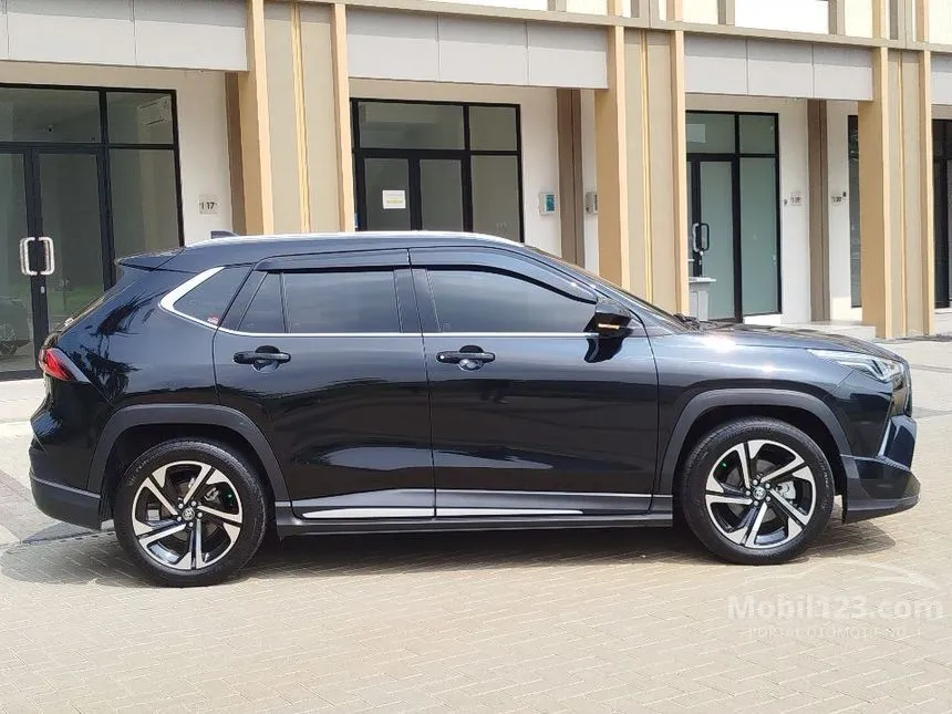 2023 Toyota Yaris Cross S HV with GR Parts Aero Pkg SUV