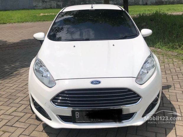 Ford Fiesta Mobil Bekas Baru dijual di Malang Jawa-timur 