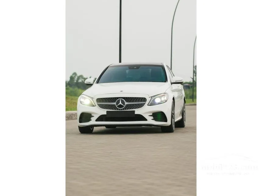 2019 Mercedes-Benz C300 AMG Line Sedan