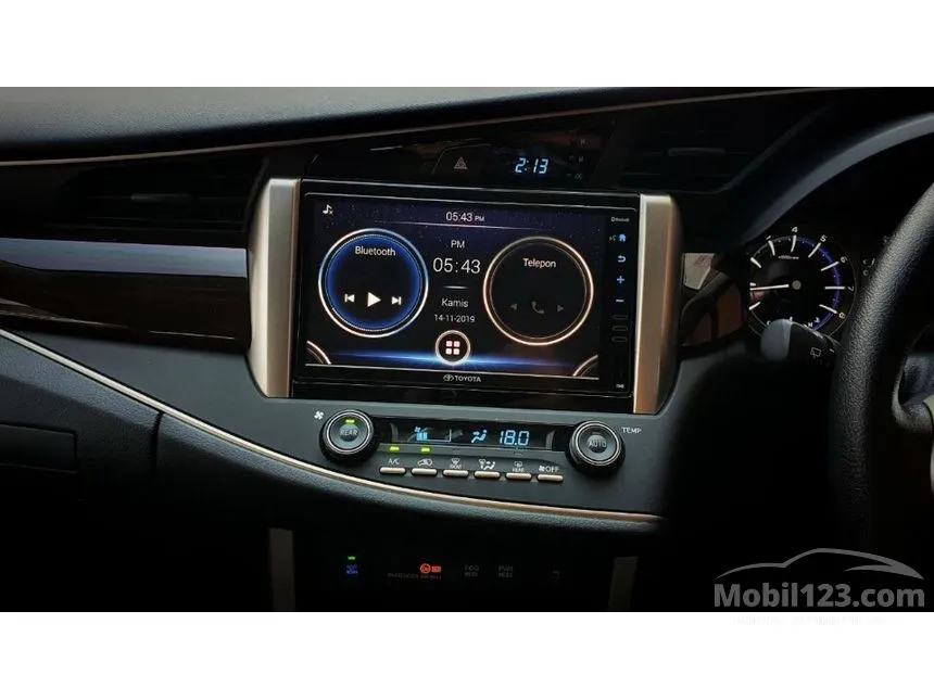 2021 Toyota Kijang Innova V Luxury MPV