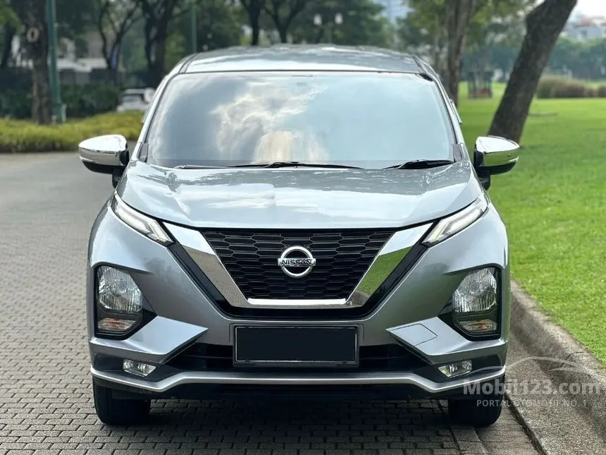 Jual Mobil Nissan Livina 2019 VL 1.5 di Banten Automatic Wagon Abu