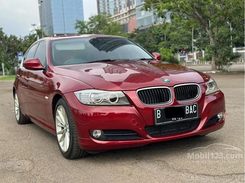 Jual Mobil BMW 320i 2011 2.0 di DKI Jakarta Automatic Sedan Merah Rp 275.000.000