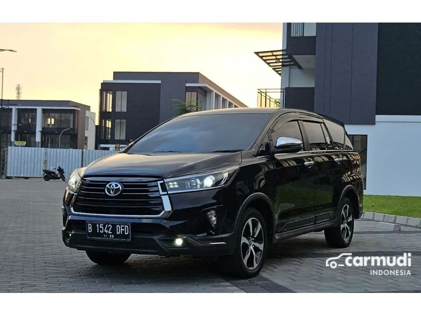 2021 Toyota Kijang Innova Venturer MPV