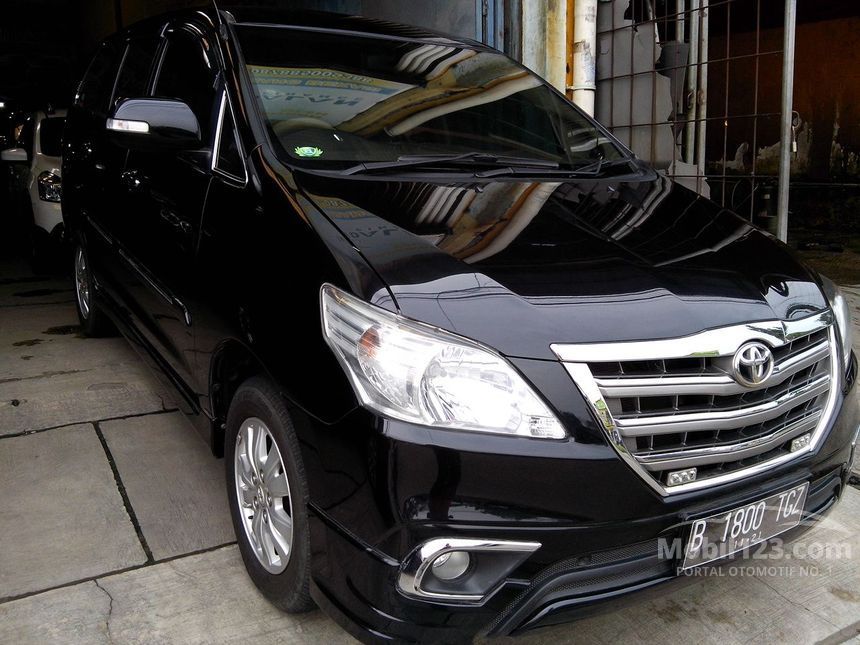 Jual Mobil Toyota Kijang Innova 2014 E 2.0 di Jawa Barat 