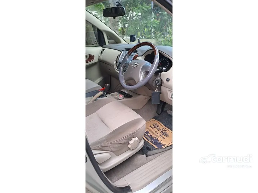 2013 Toyota Kijang Innova V Luxury MPV