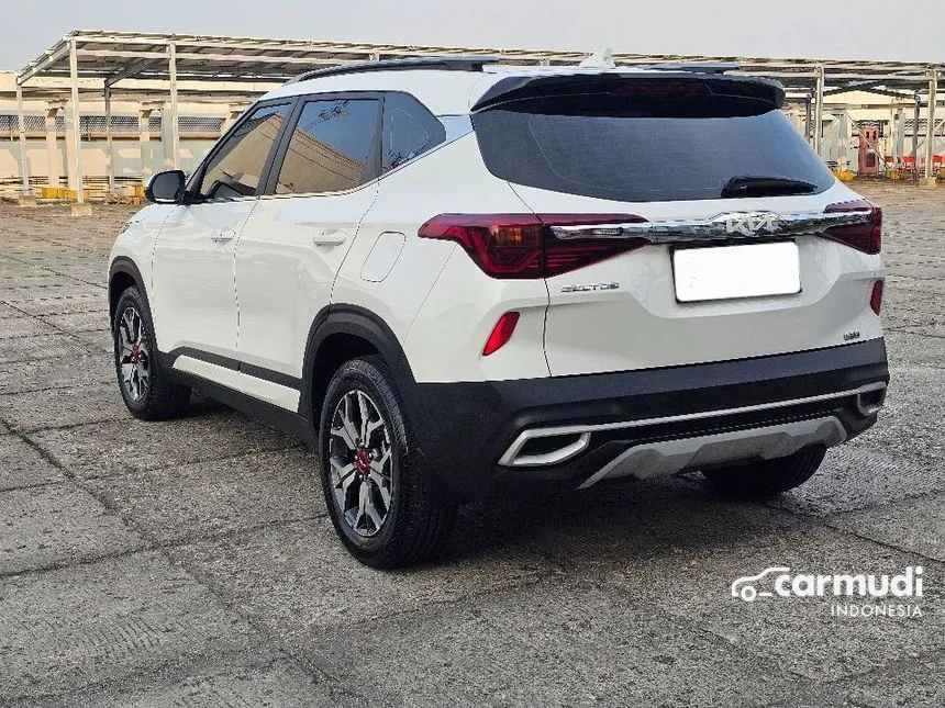 2022 KIA Seltos EX+ SUV