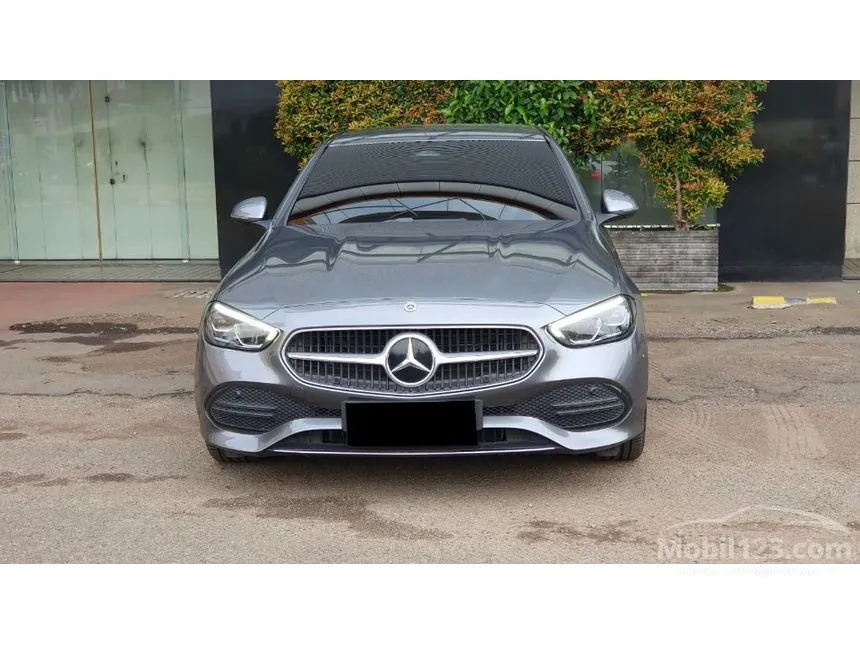 2022 Mercedes-Benz C200 Avantgarde Line Sedan