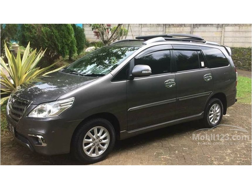 Jual Mobil  Toyota Kijang Innova  2013 V 2 5 di Jawa  Tengah  