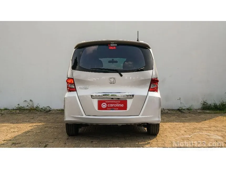 2011 Honda Freed MPV