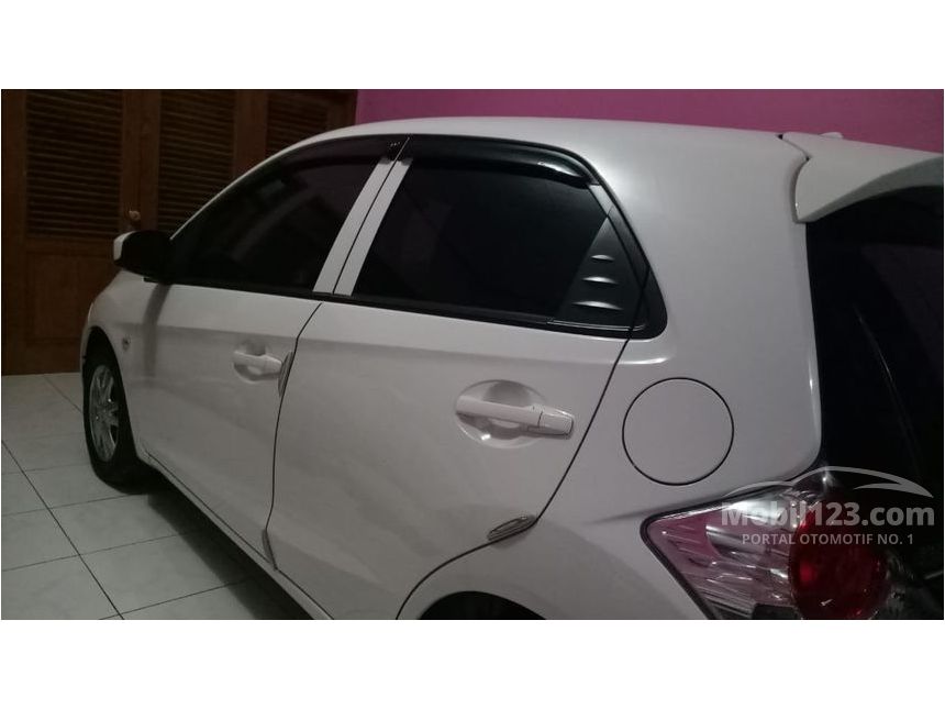 Jual Mobil  Honda Brio  2014 Satya  E  1 2 di Jawa Tengah 