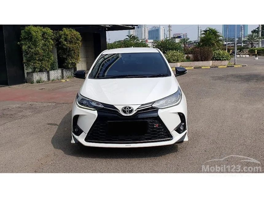 Jual Mobil Toyota Yaris 2022 S GR Sport 1.5 di DKI Jakarta Automatic Hatchback Putih Rp 235.000.000