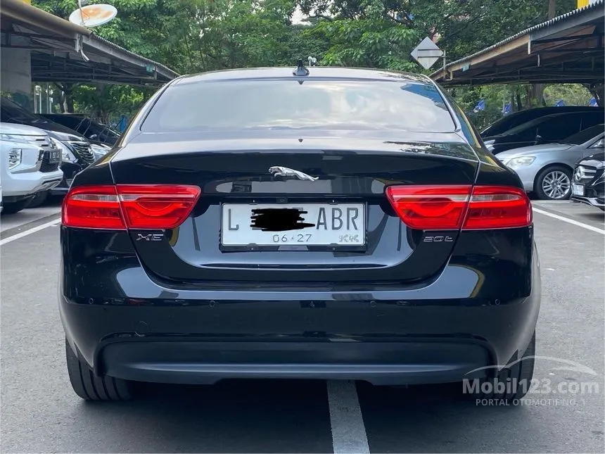 2016 Jaguar XE Prestige Sedan