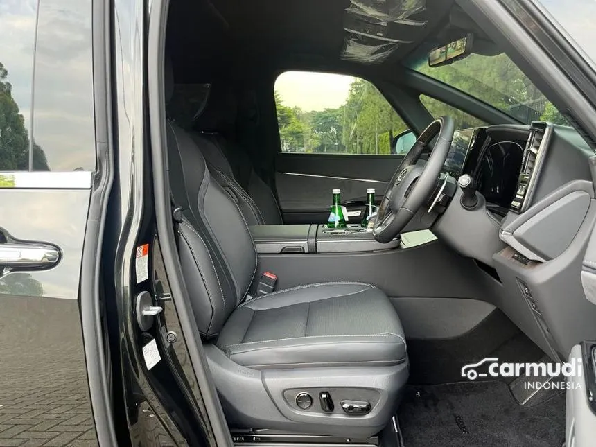 2024 Lexus LM 350h 7 Seater MPV