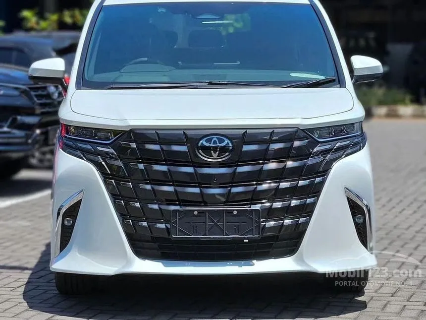 Jual Mobil Toyota Alphard 2024 G 2.5 di Kalimantan Timur Automatic MPV Putih Rp 1.586.000.000