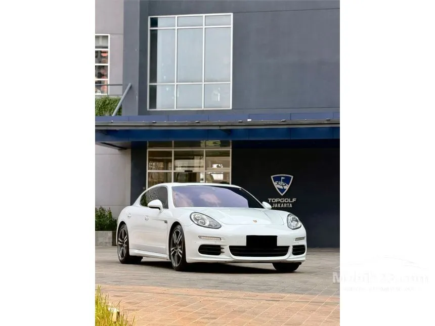 2014 Porsche Panamera S Hatchback