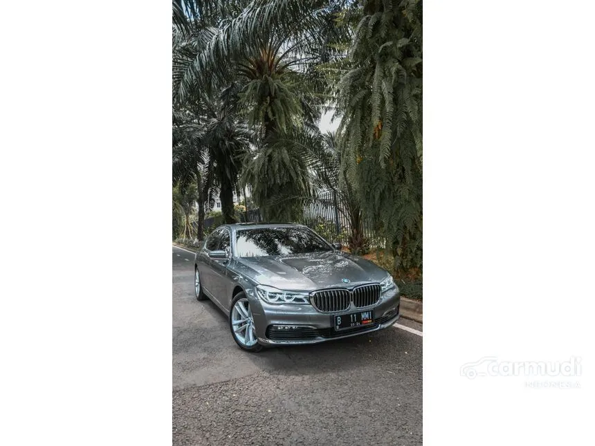 Jual Mobil BMW 730Li 2018 2.0 di Banten Automatic Sedan Abu