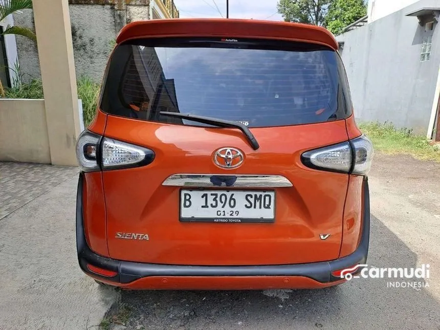 2017 Toyota Sienta V MPV